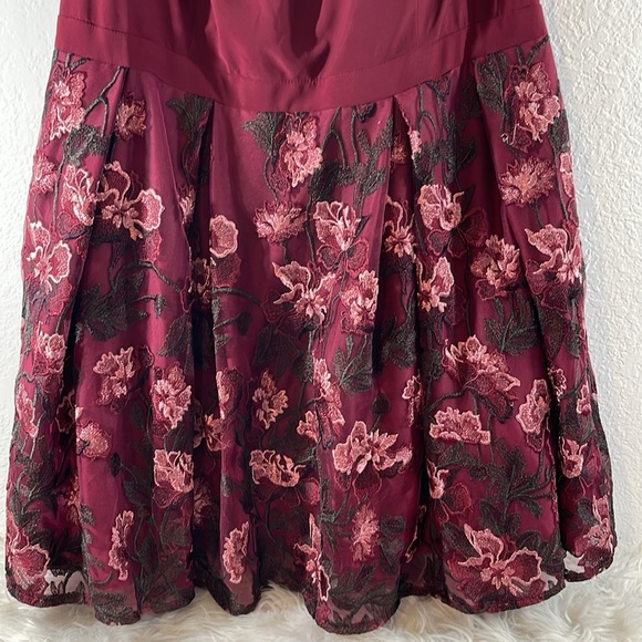 Morgan & Co. Juniors' Embroidered Cold-Shoulder Fit & Flare Dress Pockets Sz 20W - Picture 6 of 14